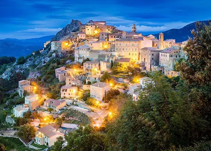 Convivial A Avec Piscine *