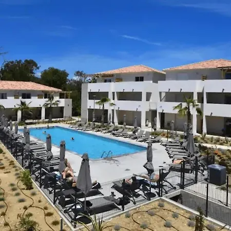 Convivial A Avec Piscine Apartament