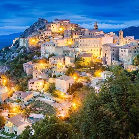 Convivial A Avec Piscine *