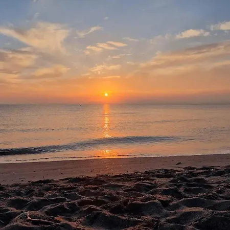 Convivial A Avec Piscine *