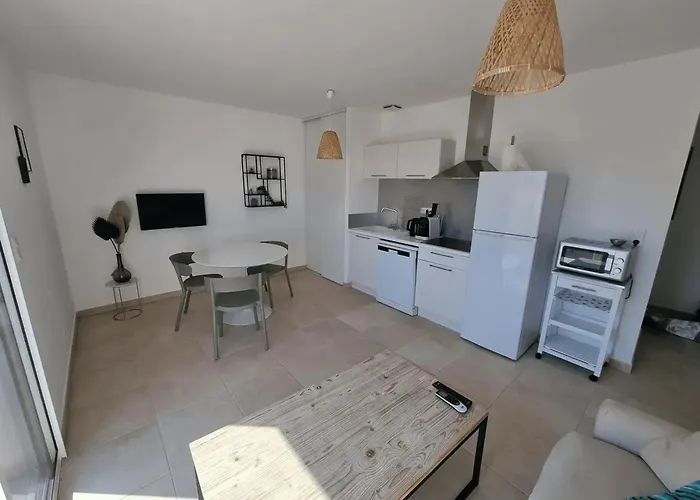 Convivial A Avec Piscine